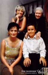 Семейный портрет: Ирина, её мама Серафима Михайловна, дочь Лала и внук Саша.